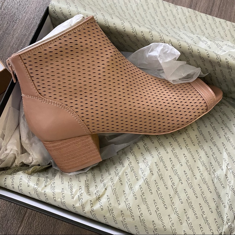 Kelsi Dagger Brooklyn Ankle Boots Tan -NWT!